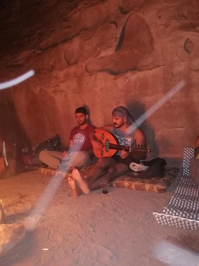 Go Bedouin Camp Hostel Wadi Rum Exterior photo