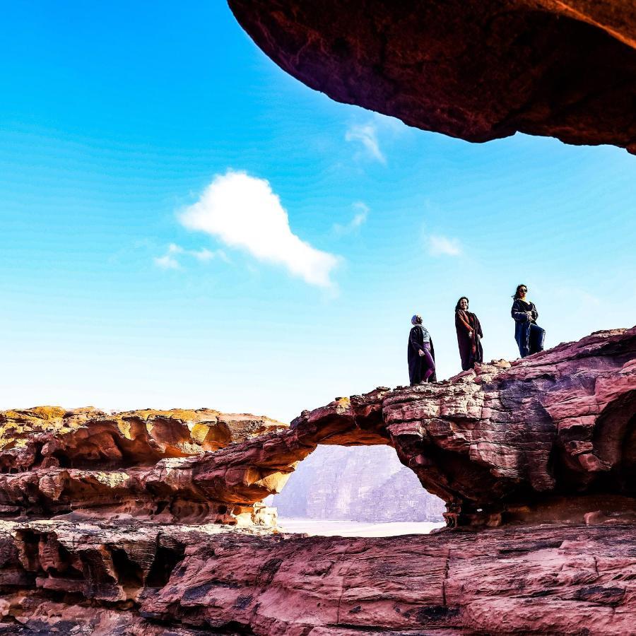 Go Bedouin Camp Hostel Wadi Rum Exterior photo